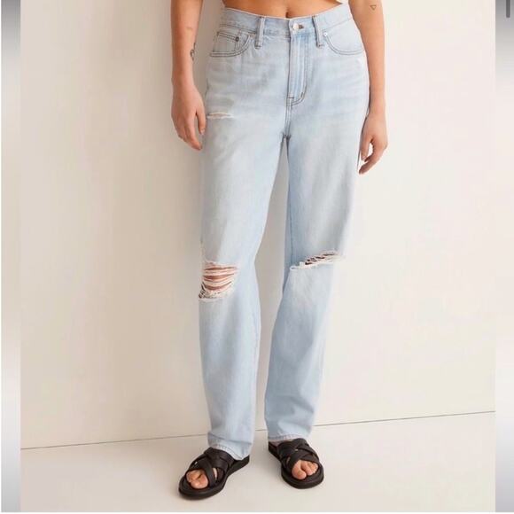 Madewell The Slouchy Boyjean  Distressed Light Wash Size 29 Petite - Picture 1 of 13